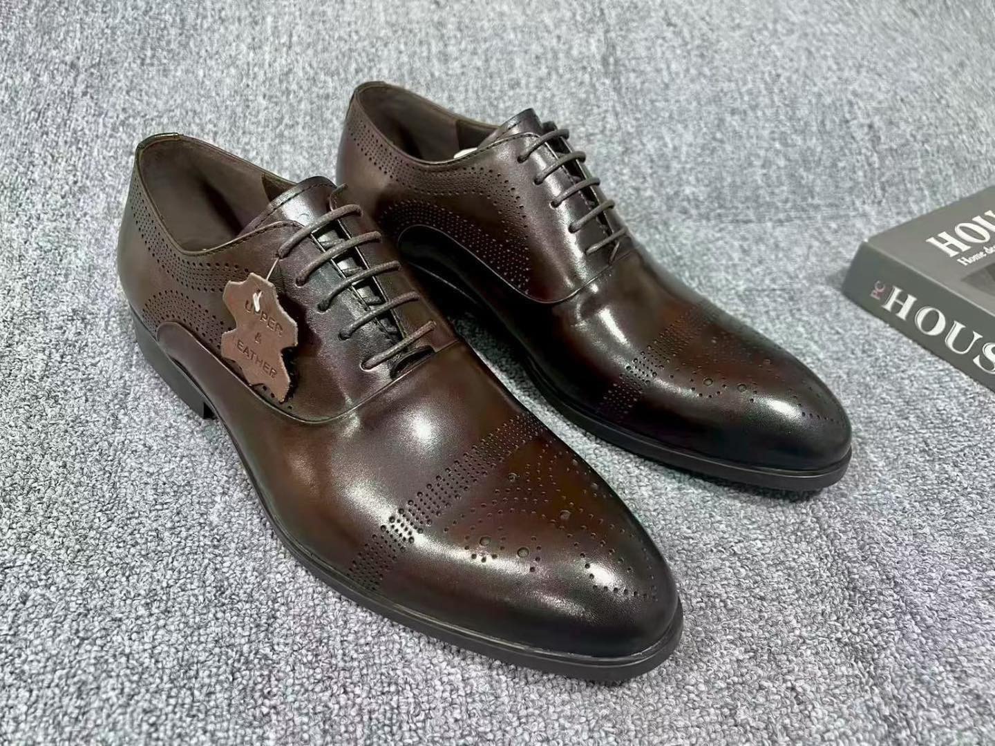 Clarks Wingtip Derby Shoes – Brown