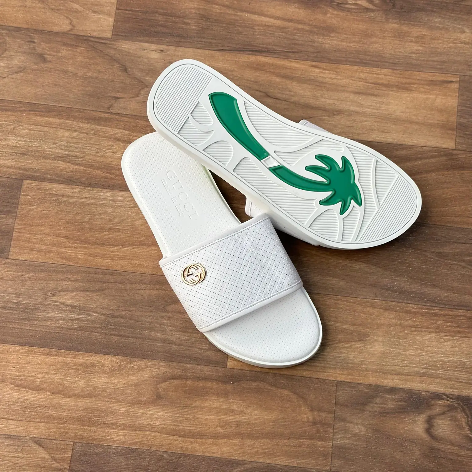 Arctic White Luxury Slide